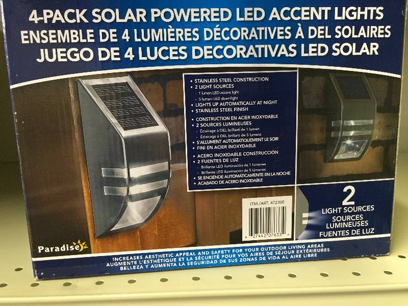 lot 570 image: SOLAR POST LIGHTS 4 PK, MSRP $19.99