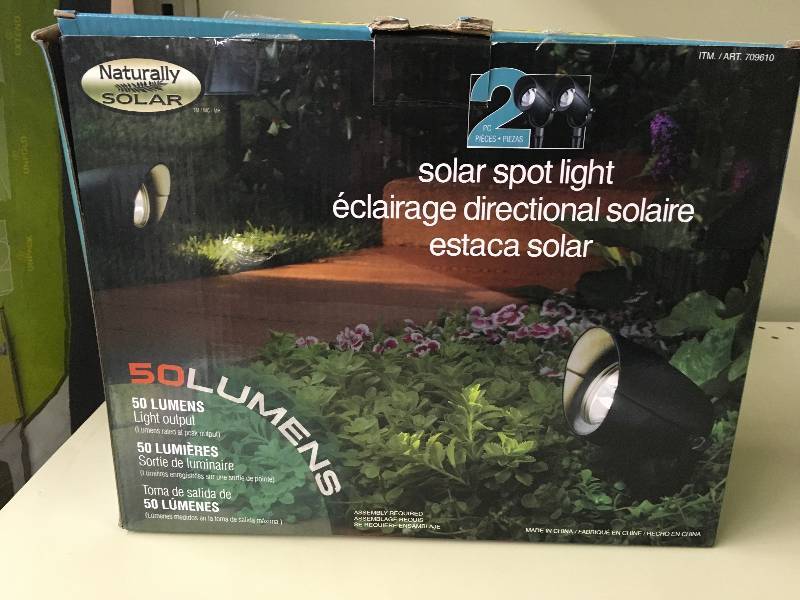 lot 559 image: SOLAR SPOTLIGHTS 2 PK, MSRP $14.99