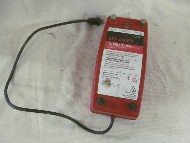 lot 10 image: Red Snapper electric fencer