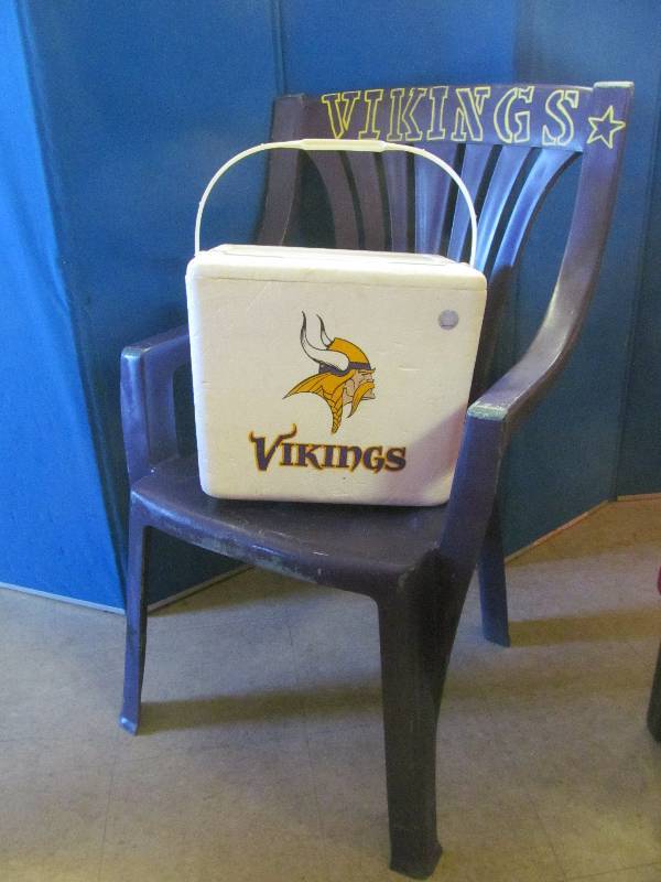 lot 93 image: Vikings cooler, Vikings Lawn chair