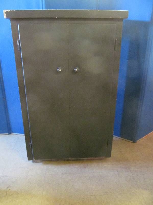lot 96 image: cabinet