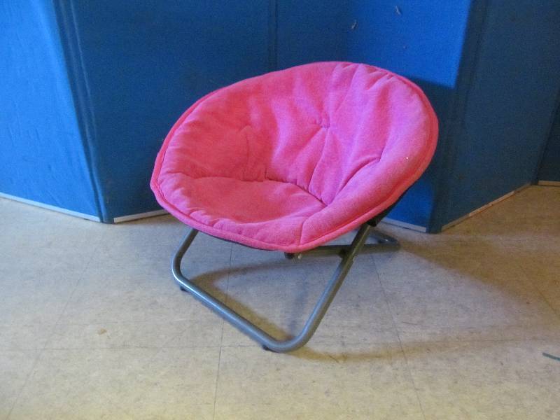 lot 105 image: moon chair