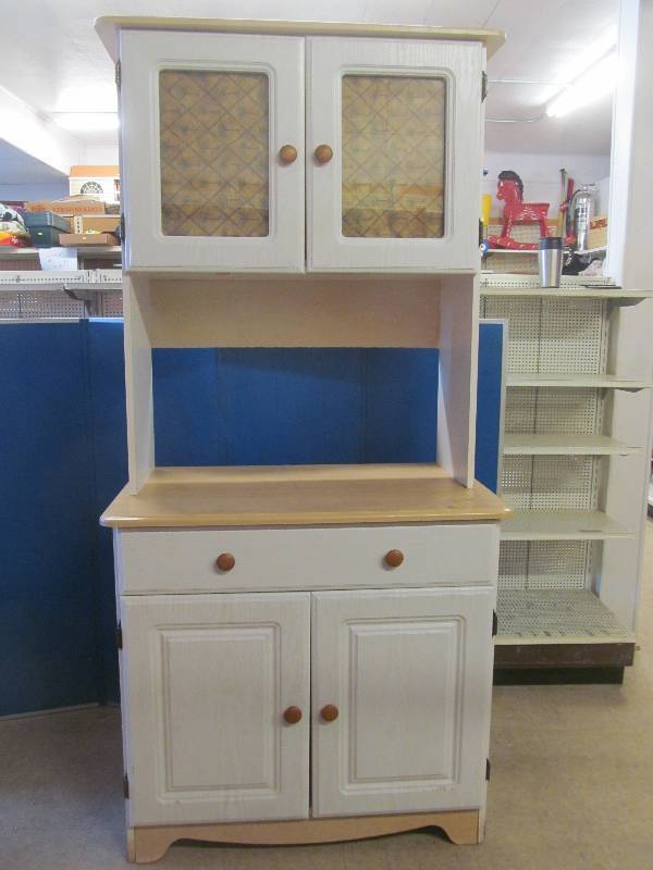 lot 123 image: Pantry cupboard