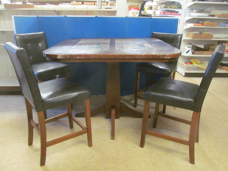 lot 127 image: Ashley Furniture table, chairs