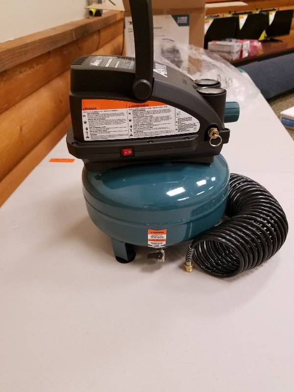lot 3 image: ANVIL 2G Pancake Air Compressor with 7-Pieces Accessories Kit