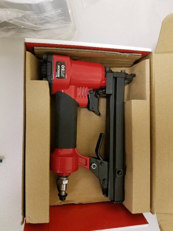 lot 7 image: Staple Gun Bundle