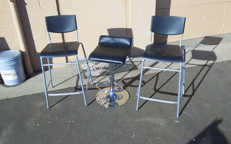 lot 9 image: 2-Bar Stools, 1-Chrome Stool With Foot Rest (Adjustable)