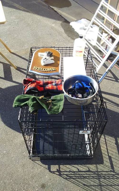 lot 18 image: Pet Lodge Folding Dog Kennel 30x21x23, 2-Small Dog Jackets, Leash, Bowl, Shampoo, Pads