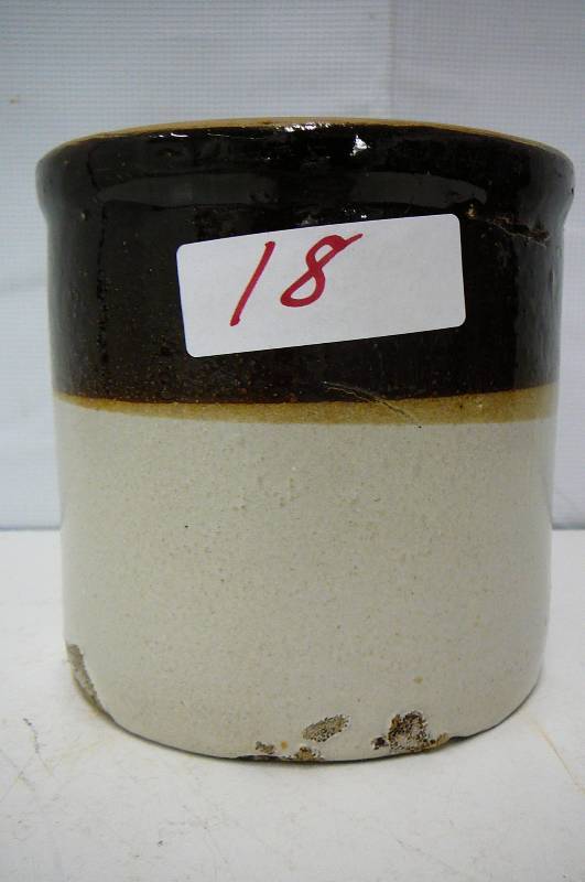 lot 18 image: Crock 6 x 6 12