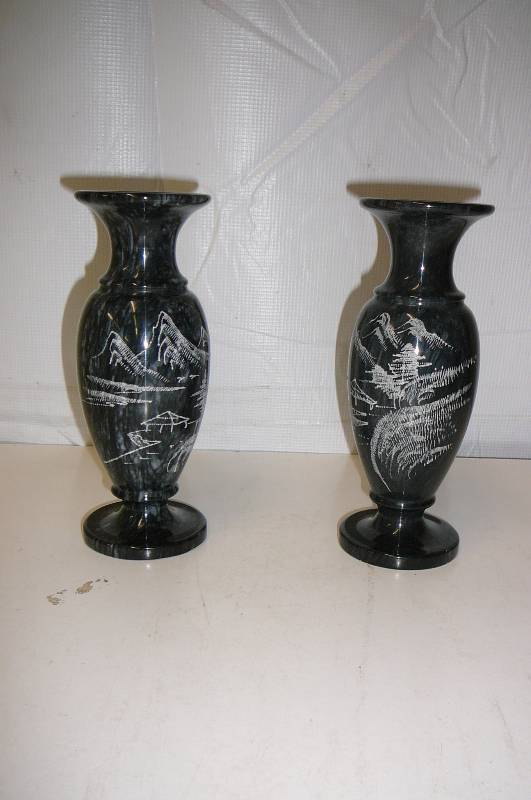 lot 36 image: Home Dcor 18 Tall possibly Etched granite