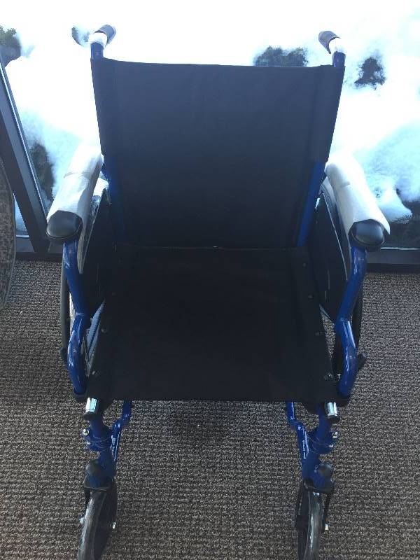 Drive Medical Blue Streak Wheelchair