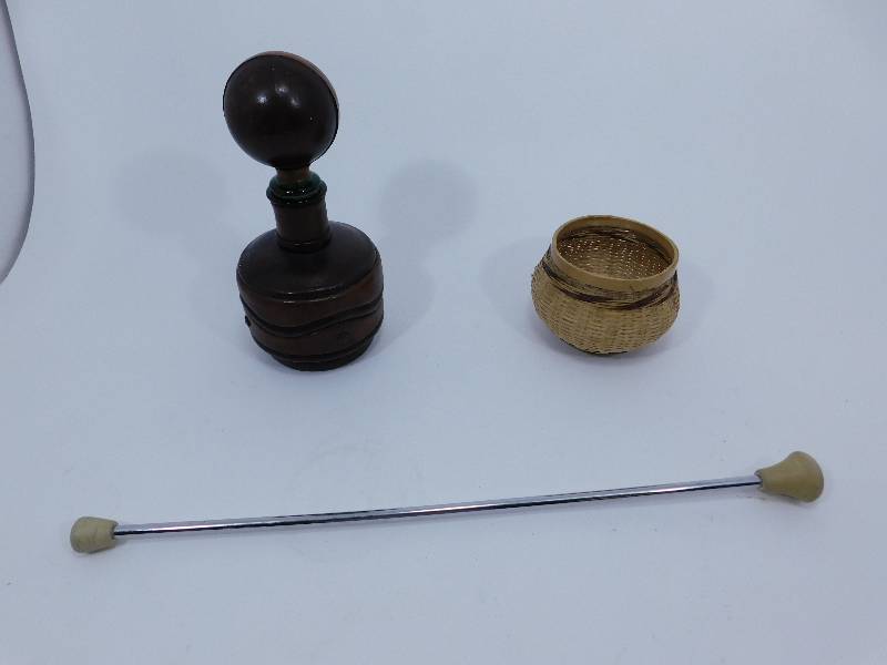 lot 6 image: Misc. Items