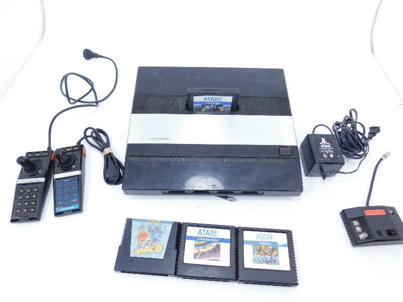 lot 13 image: Atari 5200 and Games