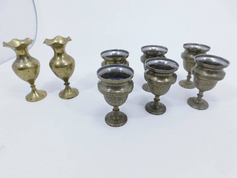 lot 18 image: Brass Items