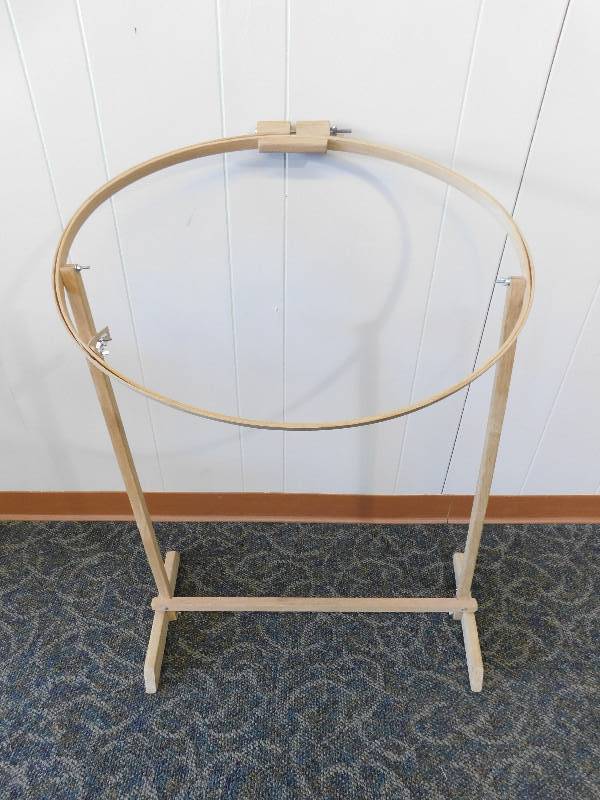 lot 33 image: Large Adjustable Floor Model Hoop Embroidery Needlepoint Quilting Stand