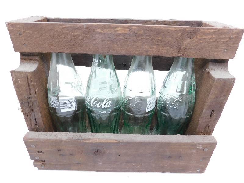 lot 41 image: 4 Coke Bottles