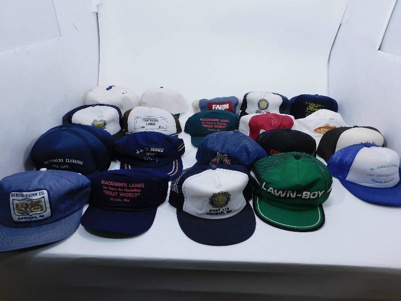 lot 50 image: Lot of Vintage Baseball Cap