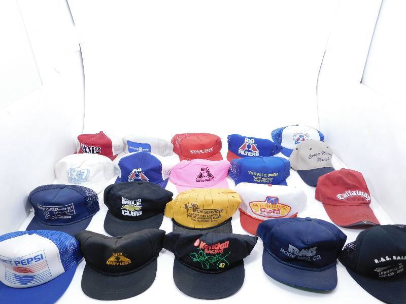 lot 52 image: Lot of Vintage Baseball Cap