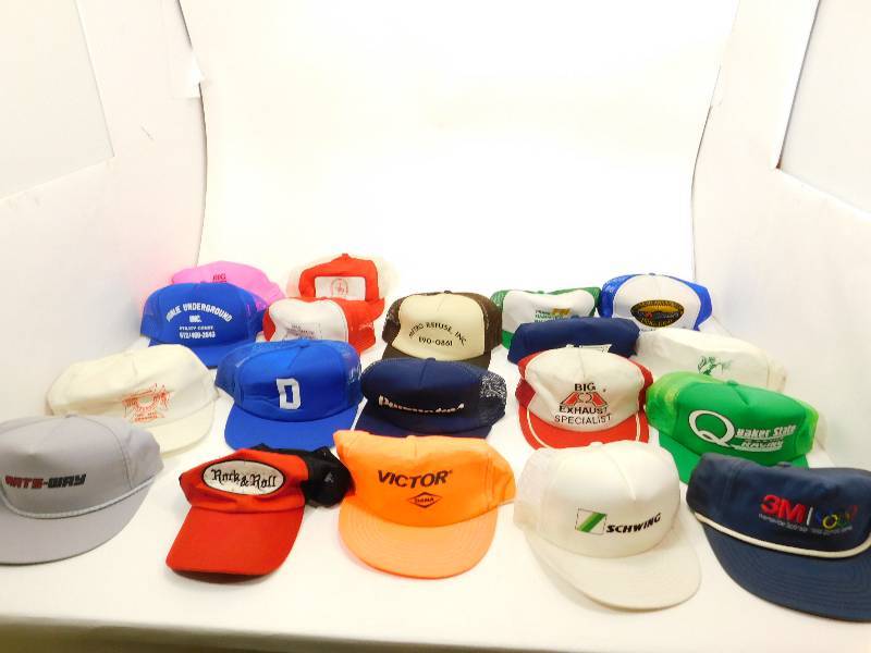 lot 53 image: Lot of Vintage Baseball Caps