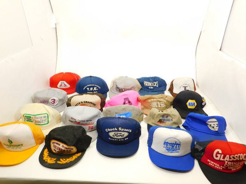 lot 54 image: Lot of Vintage Baseball Caps