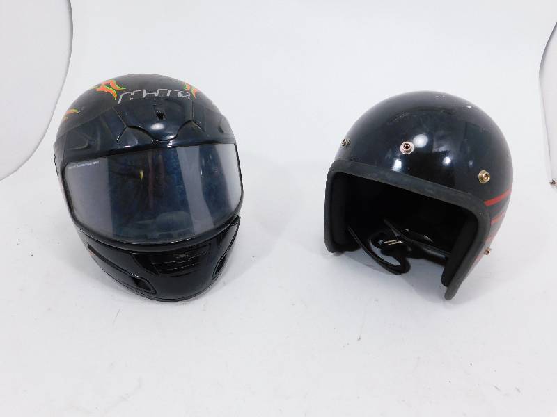 lot 107 image: 2 Helmets