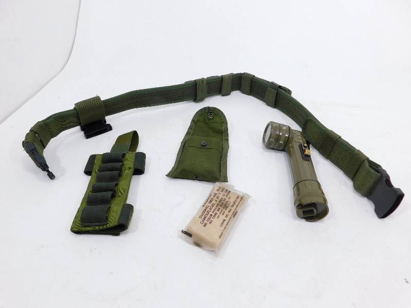 lot 109 image: Military Items