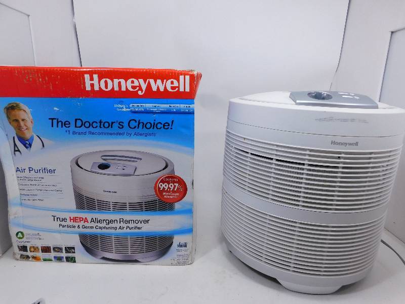 lot 114 image: Air Purifier