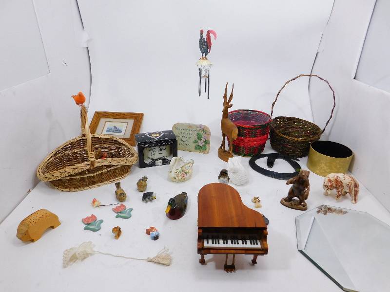 lot 121 image: Misc. Items