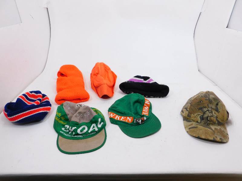 lot 124 image: Vintage Hats and Caps