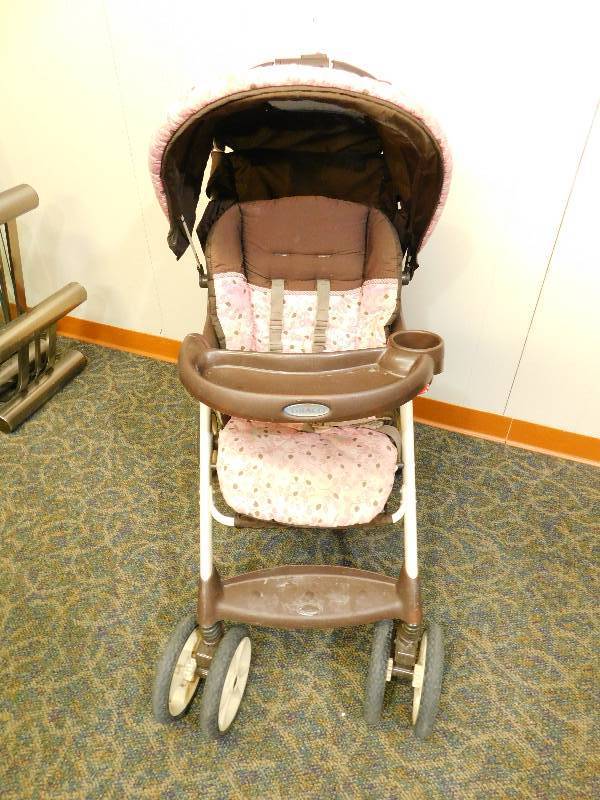 lot 126 image: Graco Stroller