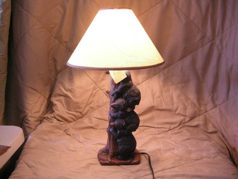 3 Bears on Tree Lamp