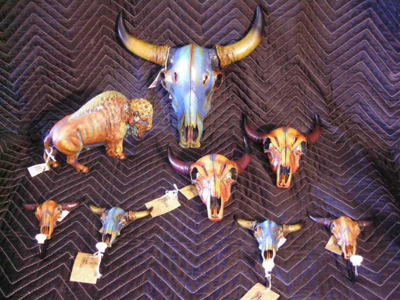 Colored Skulls - Skull Hooks - Bison