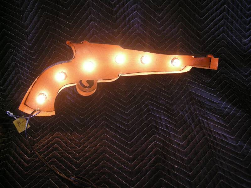 Metal Hanging Light-Up Hanging Pistol