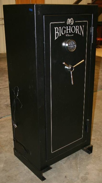 lot 2 image: Gun Safe