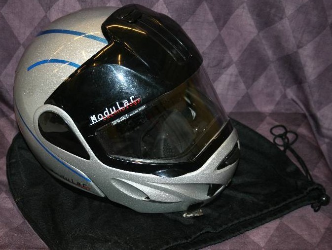 lot 32 image: Snow Mobile Helmet