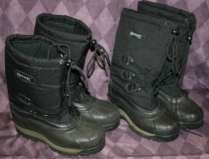 lot 33 image: Winter Boots