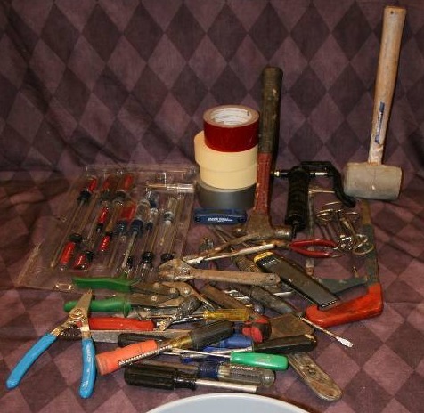 lot 64 image: Misc Hand Tools