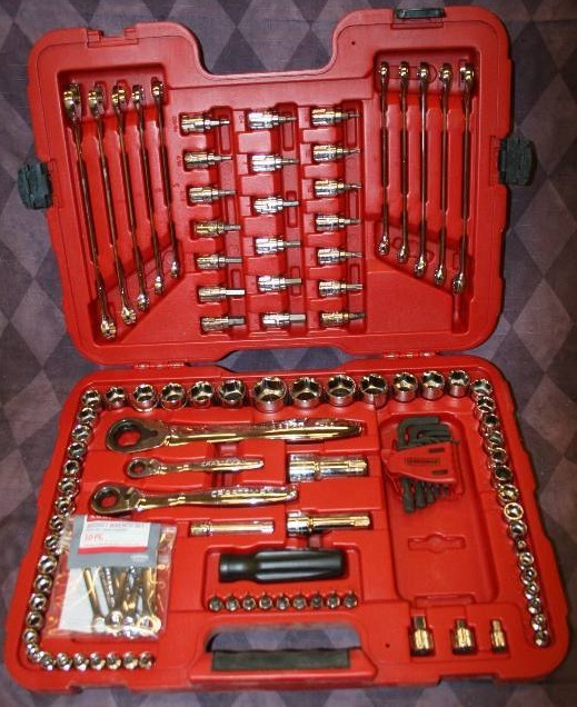 lot 85 image: Craftsman Tool Set