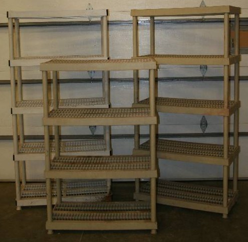 lot 128 image: Plastic Shelves