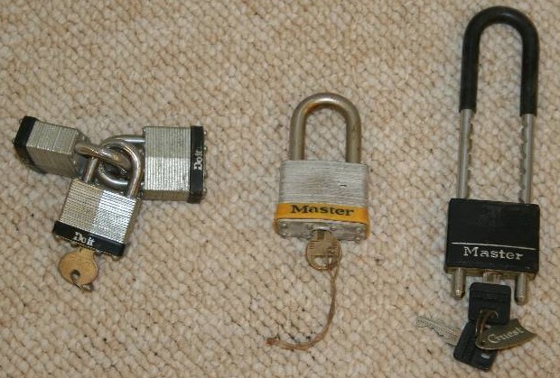 lot 142 image: Padlocks