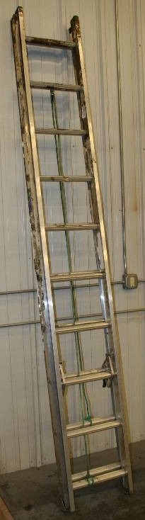 lot 159 image: 20 Extension Ladder