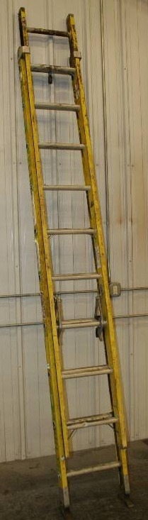 lot 168 image: 20 Extension Ladder