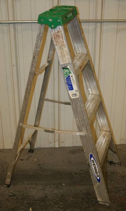 lot 171 image: 4 Step Ladder
