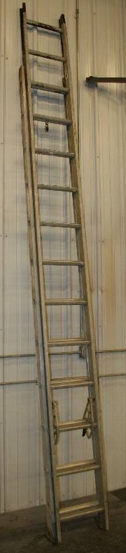 lot 178 image: Mismatch Extension Ladder