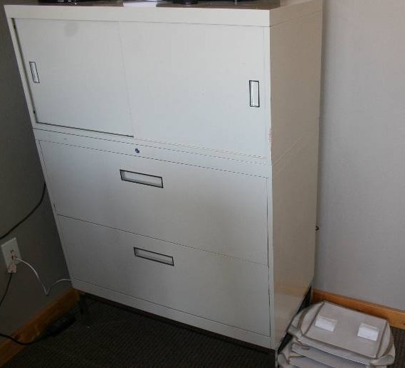 lot 203 image: Metal File Cabinet
