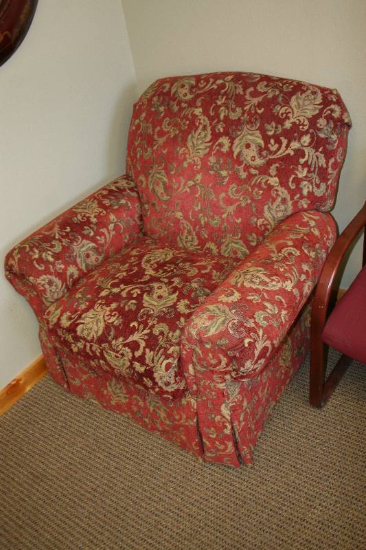 lot 211 image: Easy Chair