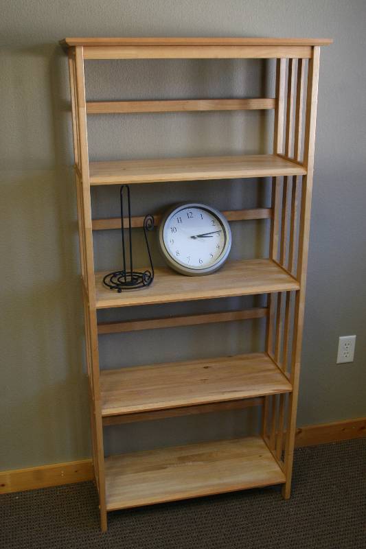 lot 214 image: Book Shelf