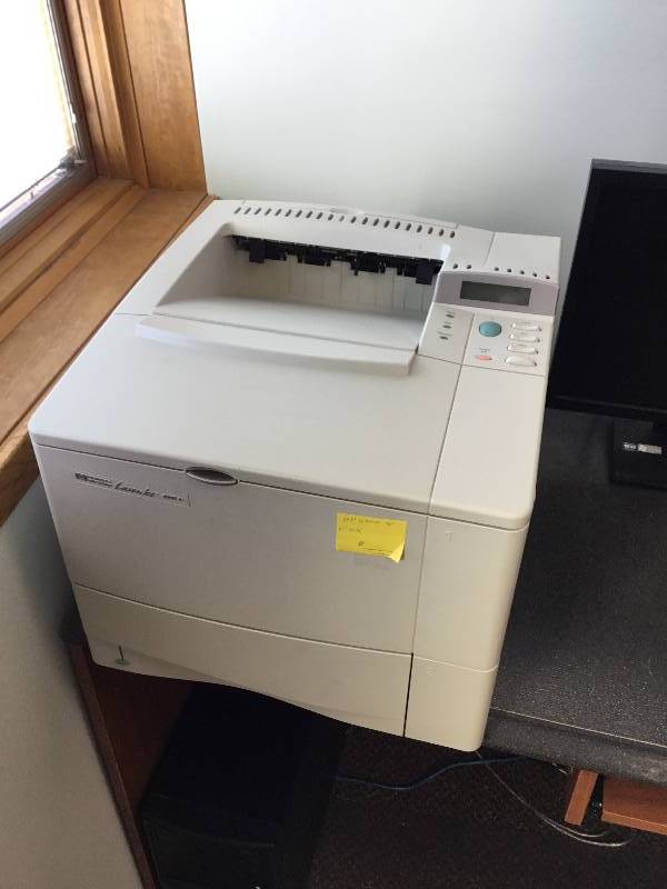 HP Laser Jet 4000n - Black and White