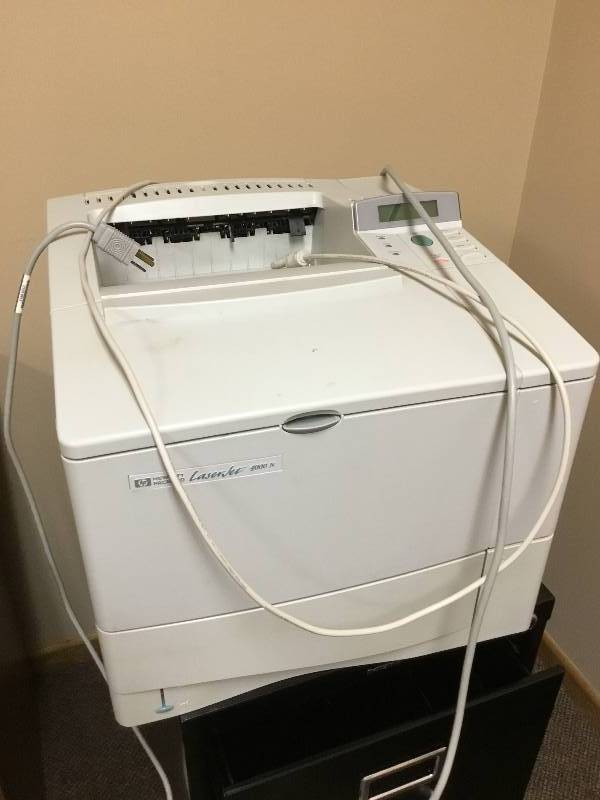 HP Laser Jet 4000n - Black and White