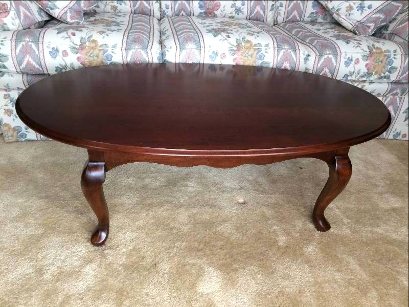 lot 5 image: Beautiful High Quality Hammery Furniture Company Oval Polished Wood Coffee Table With Cabriolet Legs - Mint Condition